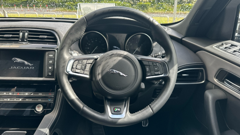 Jaguar F-Pace 2.0d R-Sport 5dr Auto AWD Diesel Estate